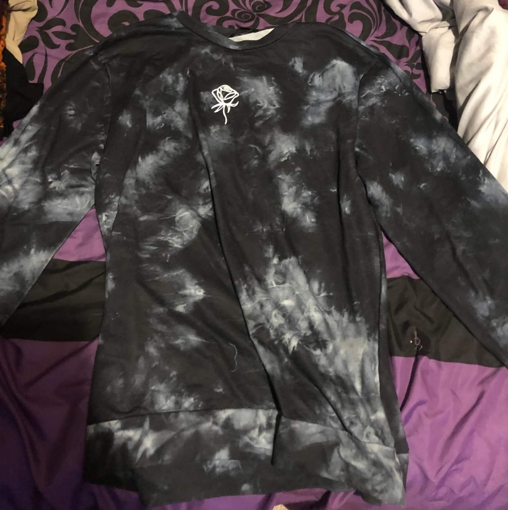 ROMWE Medium size, black and gray marble long sleeve